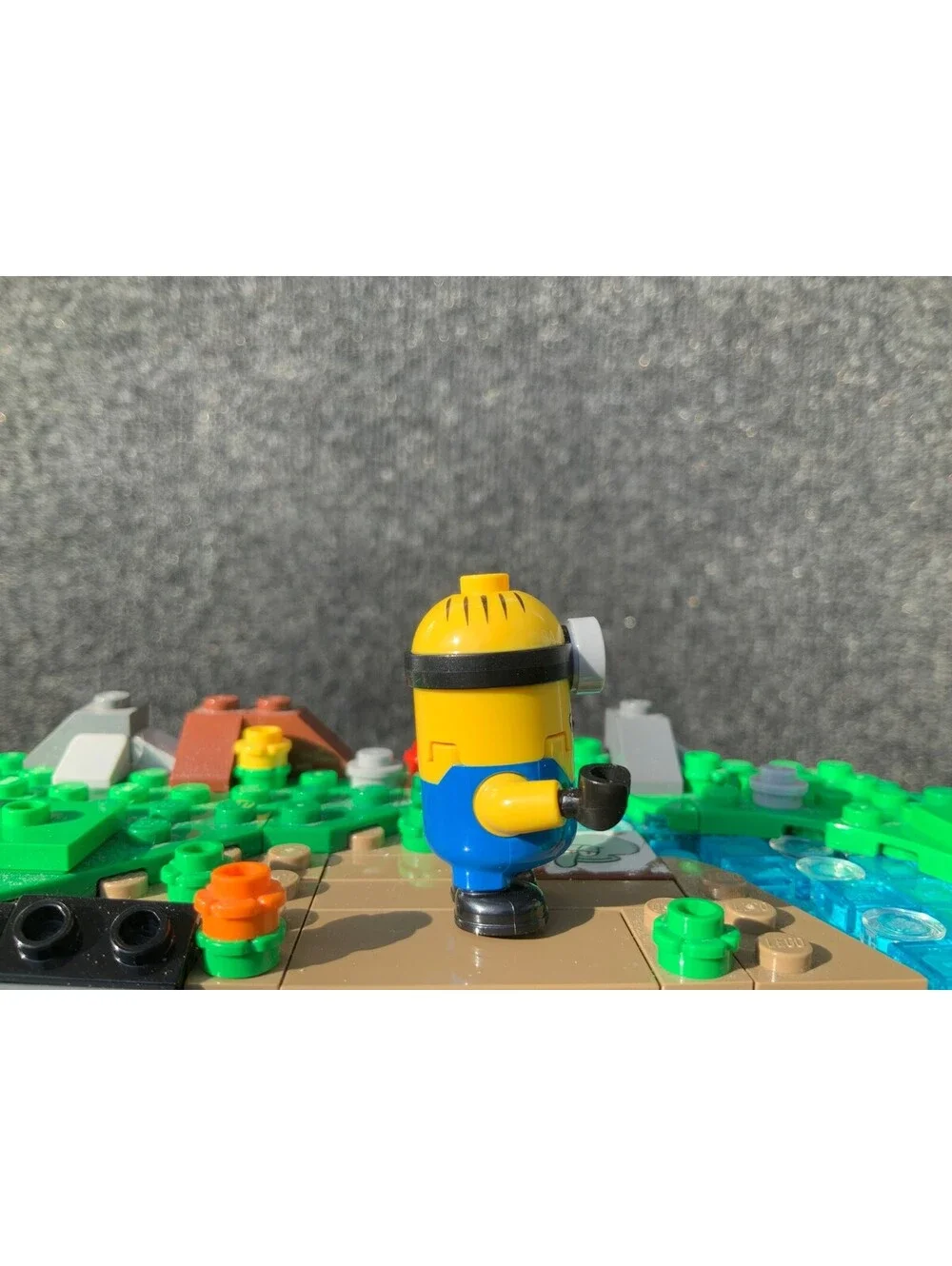 LEGO Minions Stuart mnn005 Minifigure Blue Overalls